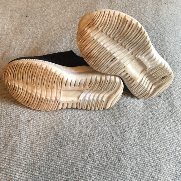 Black mesh sneakers - Picture 3 of 3